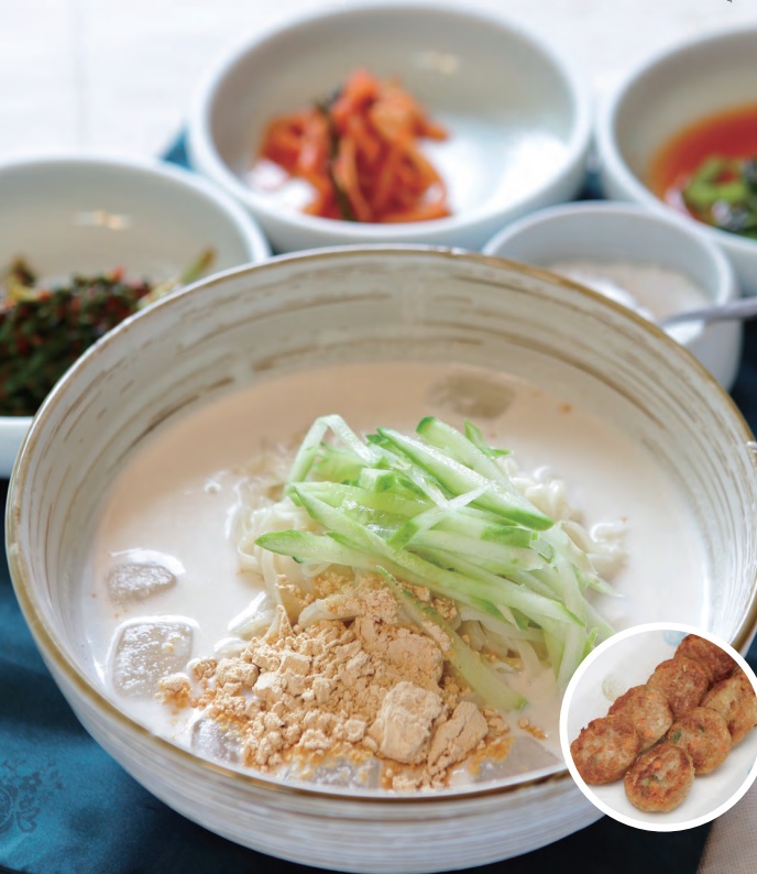 Món ăn bổ dưỡng mùa hè ‘Kongkuksu – mì đậu tương’ ‘콩국수’