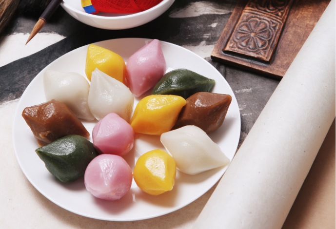 Cách làm bánh Songpyeon (송편) Món ăn không thể thiếu vào Tết Trung thu ở Hàn Quốc