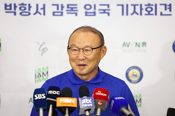Ông Park Hang-seo mở học viện bóng đá quốc tế mang tên mình tại Hà Nội
