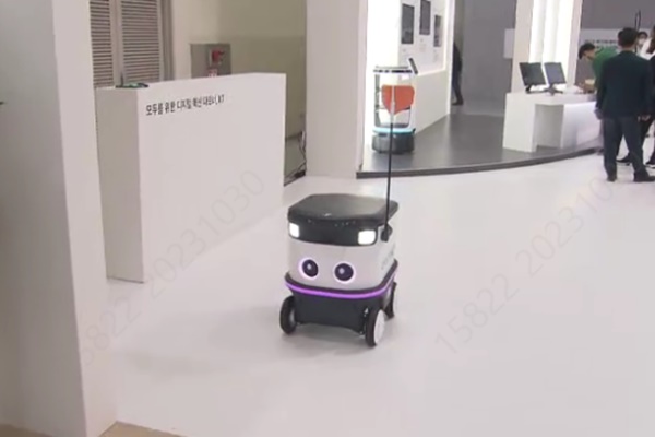 Triển lãm công nghệ AI tân tiến dùng tại nhà