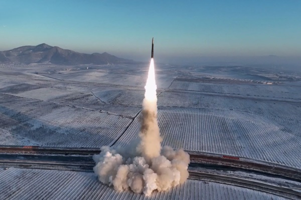 Quan chức quốc phòng Hàn-Mỹ-Nhật thảo luận về vụ phóng ICBM của Bắc Triều Tiên