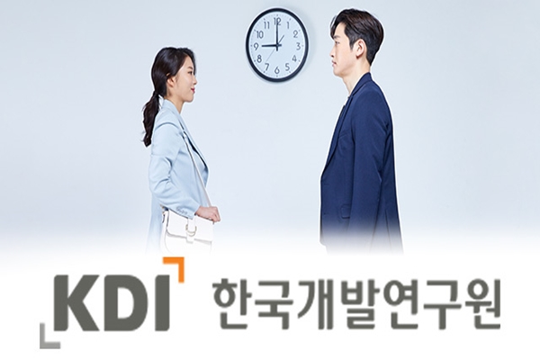 Tỷ trọng hộ kinh doanh nhỏ lẻ cao khiến thời gian làm việc của người Hàn dài