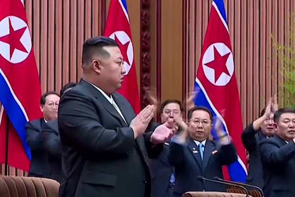Chủ tịch Kim Jong-un chỉ thị sửa đổi Hiến pháp, nêu rõ Hàn Quốc là “kẻ thù chính không đổi”