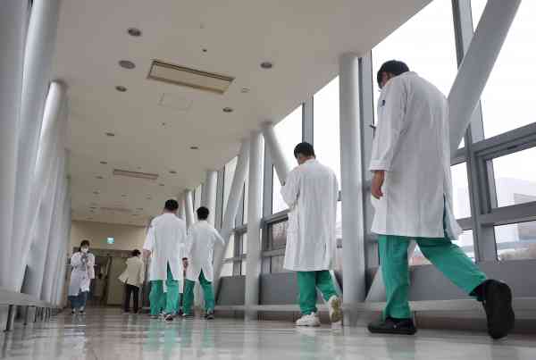 Hơn một nửa bác sĩ nội trú tại 100 bệnh viện toàn Hàn Quốc xin thôi việc